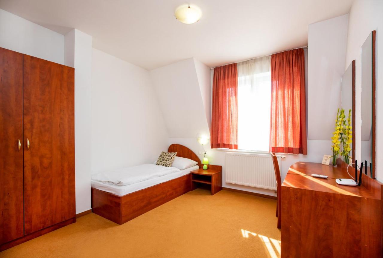 Hotel Boss Žilina Esterno foto
