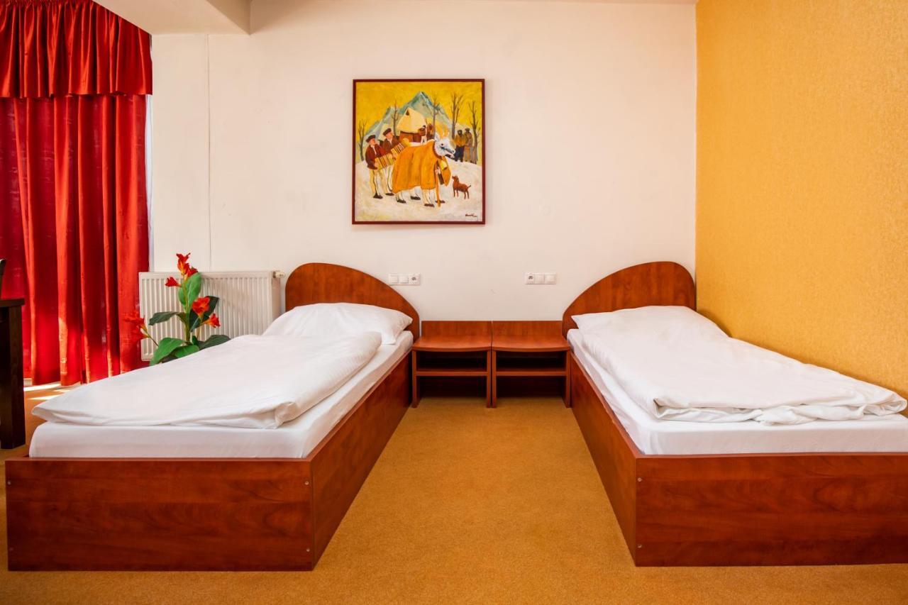 Hotel Boss Žilina Esterno foto