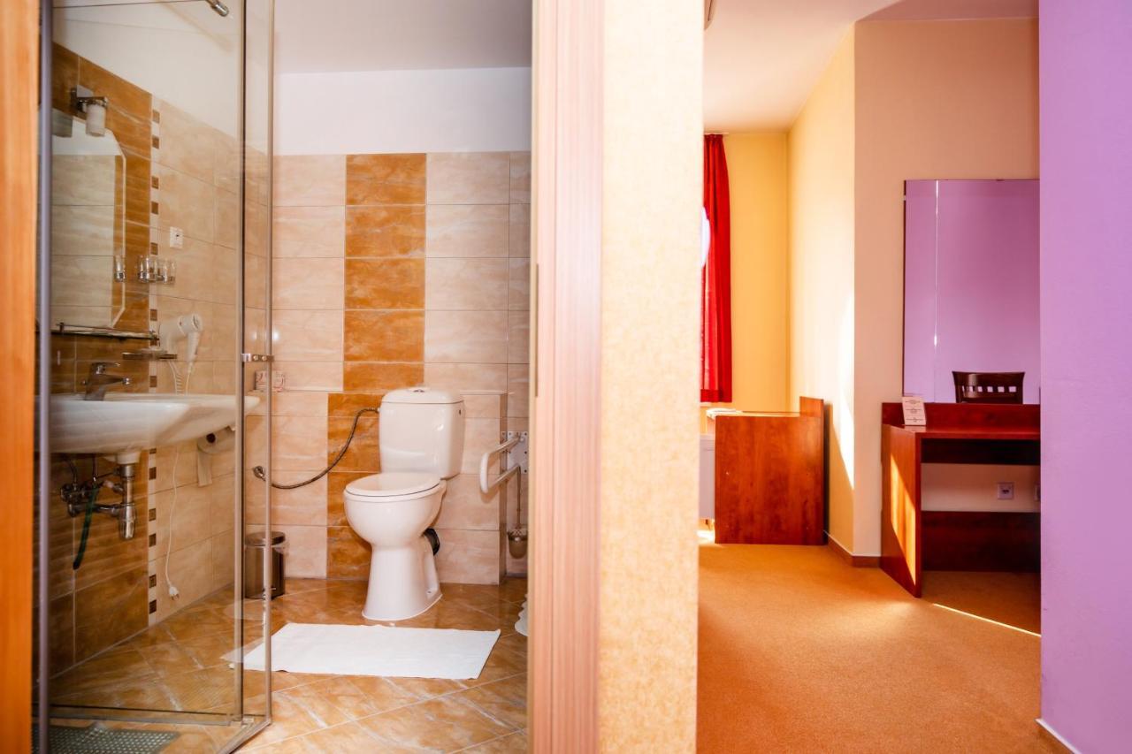 Hotel Boss Žilina Esterno foto