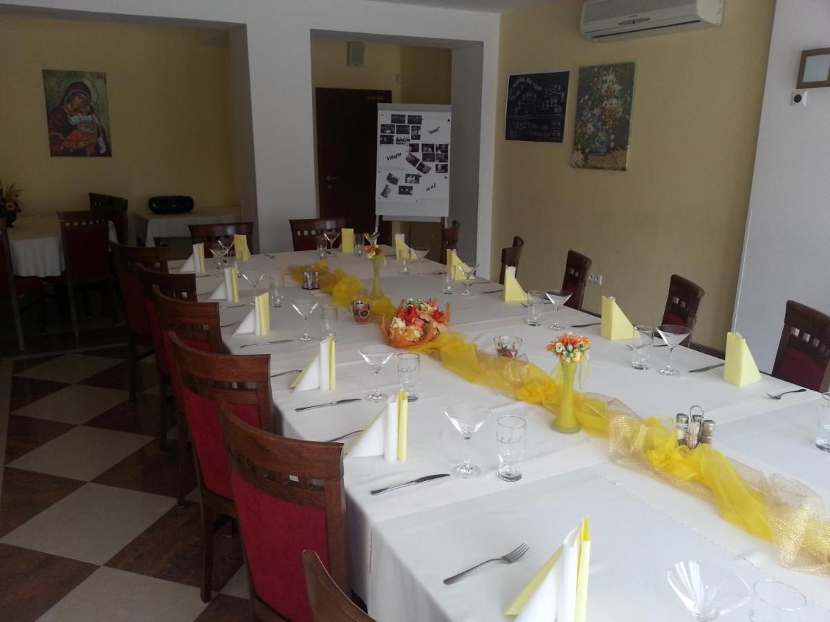 Hotel Boss Žilina Esterno foto